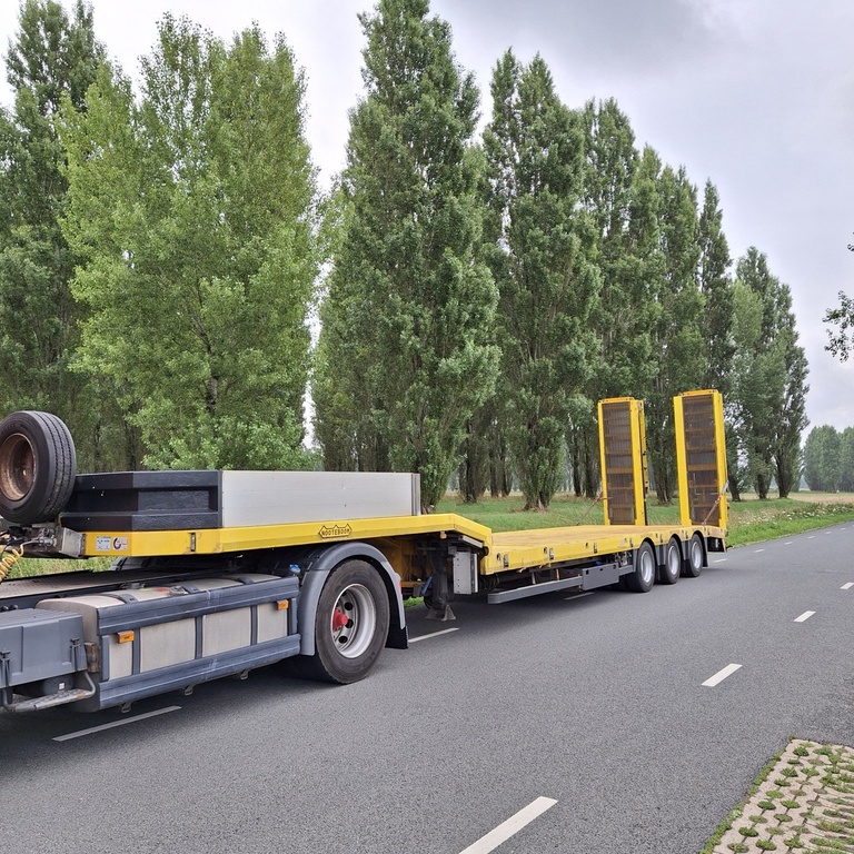 NOOTEBOOM ASDS-48-02V3 Uitschuif semi dieplader met Kleppen APK Nieuw