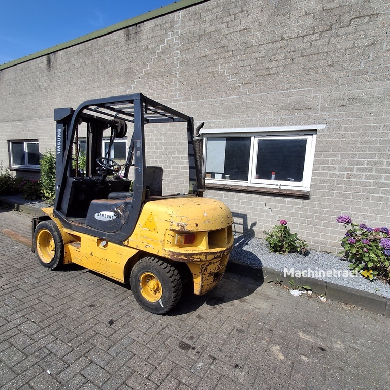 SAMSUNG SF30D Diesel Heftruck Triplo SHIFT