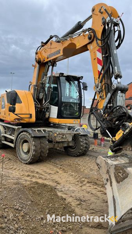 Liebherr A-914-compact