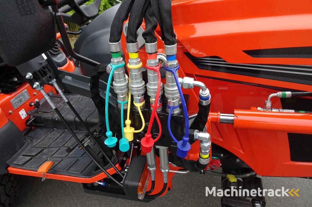 Tafe Compact trekker met voorlader 6028M