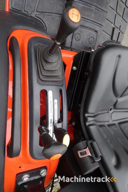 Tafe Compact trekker met voorlader 6028M