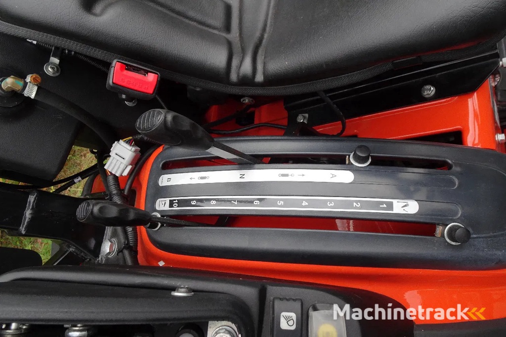 Tafe Compact trekker 6028M