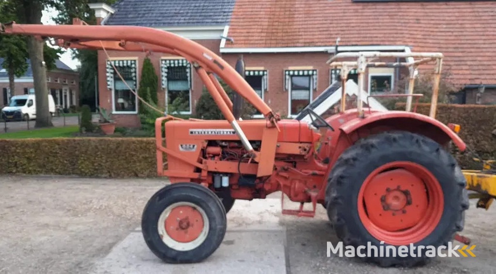 International 624 ..