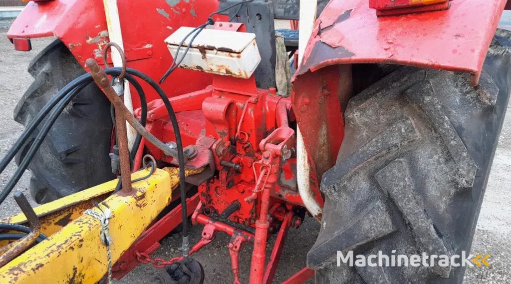 International 624 ..