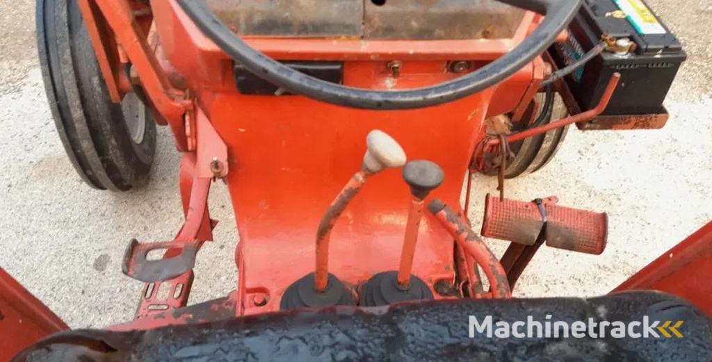 International 624 ..