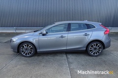 volvo-v40-.