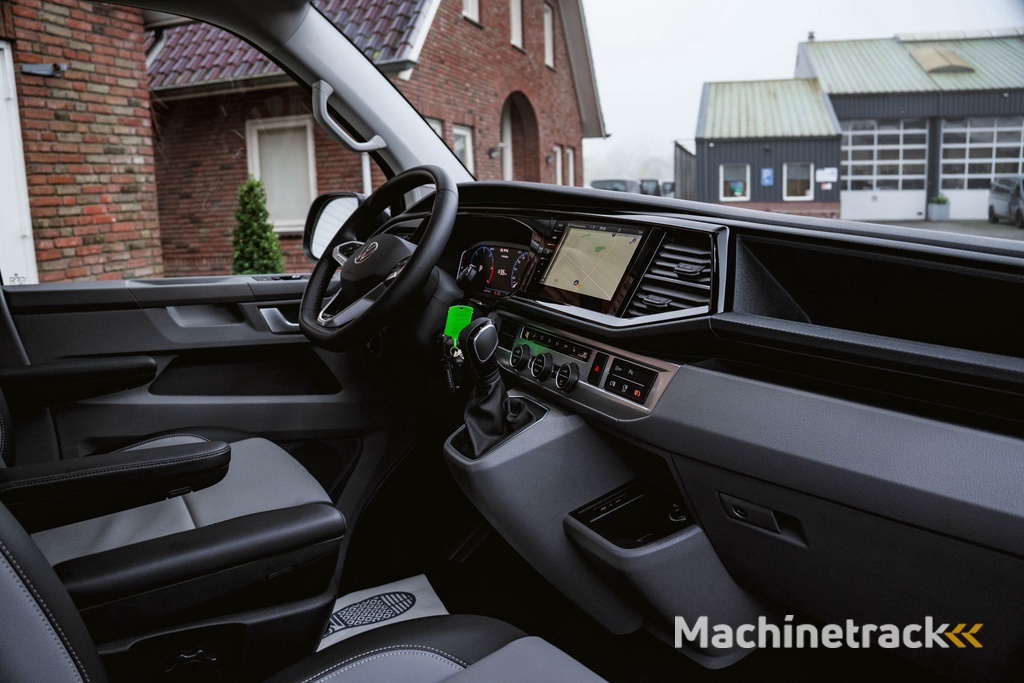 Volkswagen Transporter T6.1 2.0 TDI 204 PK DSG CARAVELLE L2H1 A-KLEP DUB/DUB ACC | LED | Leder | Virtual Cockpit | Privacy glass |