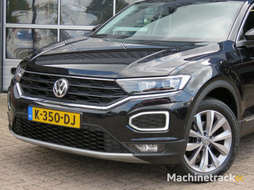 Volkswagen T-roc 1.0 TSI 115pk STYLE / Digitaal dash. / Led / Elec.achterklep / Camera / 17 Inch / BOVAG garantie