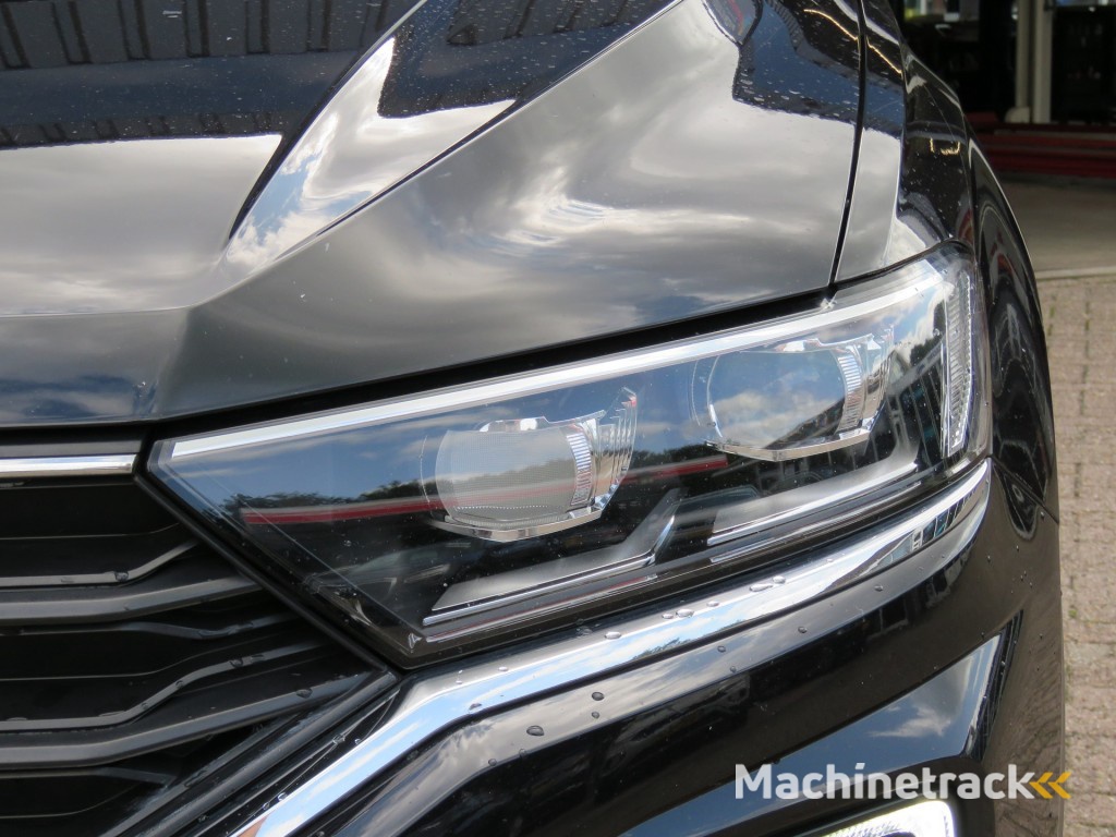 Volkswagen T-roc 1.0 TSI 115pk STYLE / Digitaal dash. / Led / Elec.achterklep / Camera / 17 Inch / BOVAG garantie