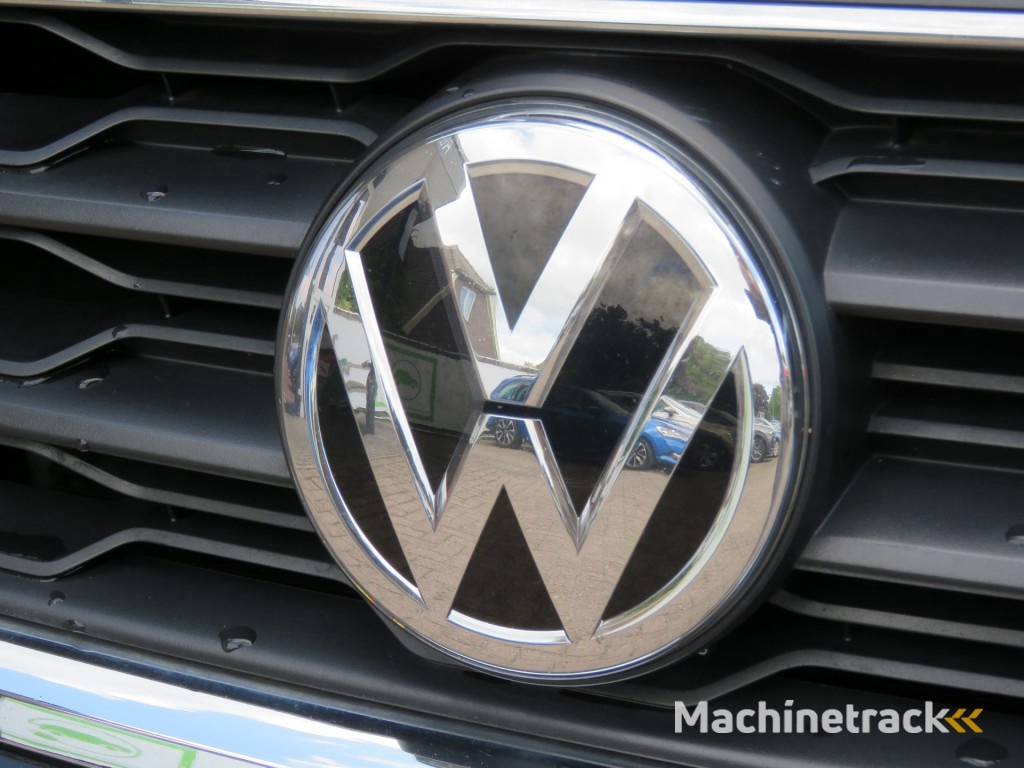 Volkswagen T-roc 1.0 TSI 115pk STYLE / Digitaal dash. / Led / Elec.achterklep / Camera / 17 Inch / BOVAG garantie