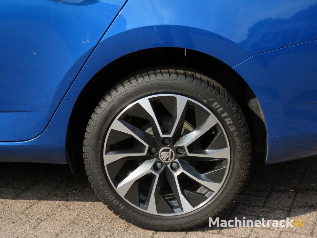 Skoda Fabia 1.0 TSI BUS. EDITION / Trekhaak / Carplay / Cruise / Sportvelgen / BOVAG garantie