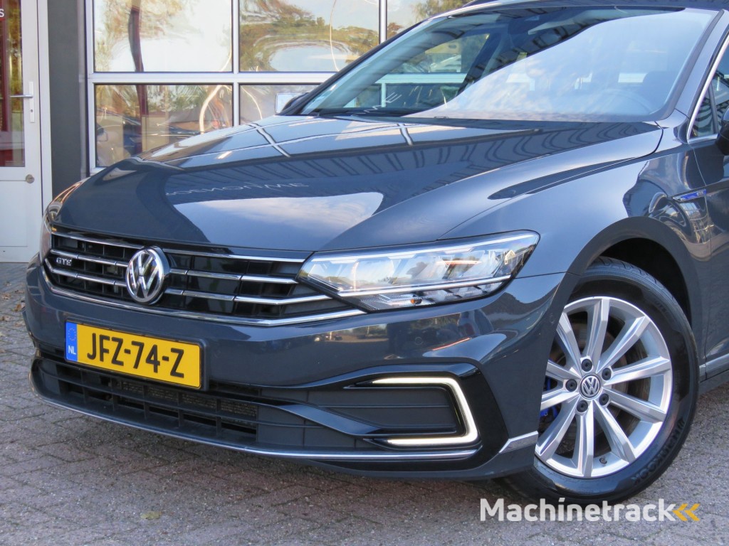 Volkswagen Passat Variant 1.4 TSI PHEV GTE BNS / Trekhaak wegklap. / Camera / BOVAG garantie