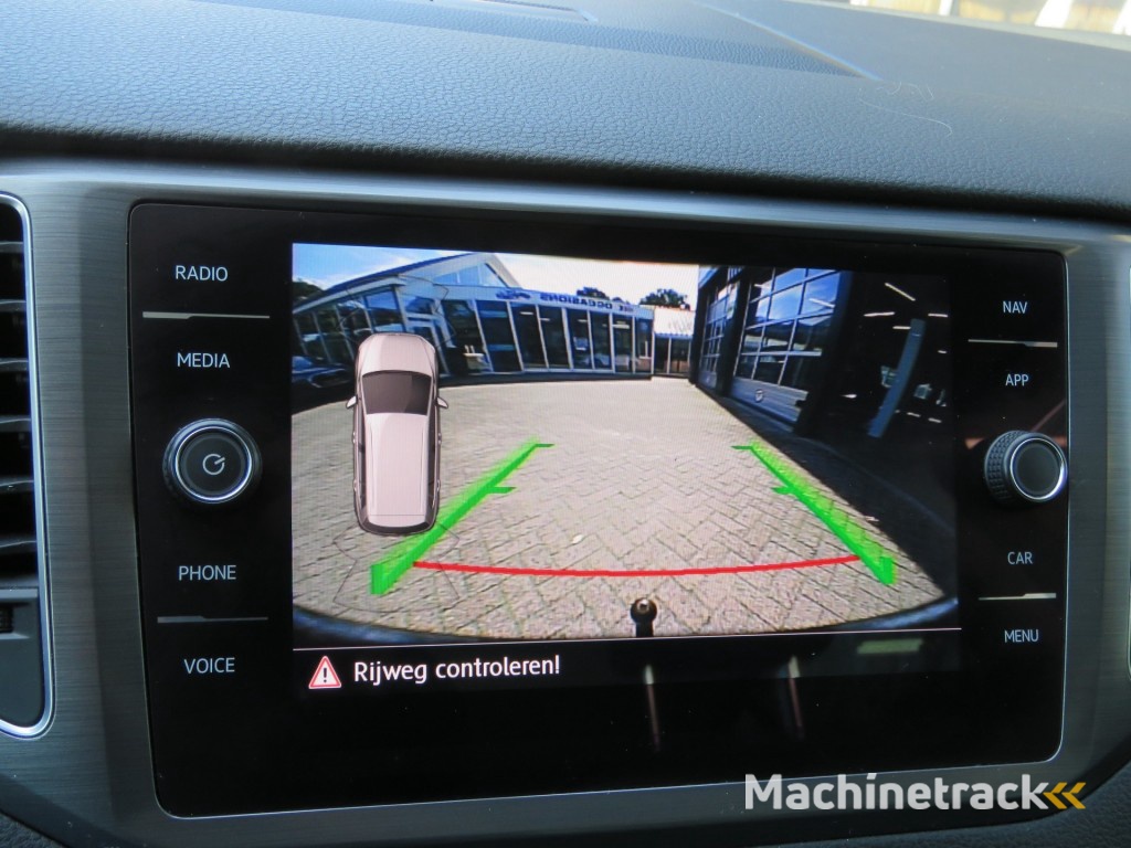 Volkswagen Golf Sportsvan 1.0 TSI 115pk DSG-aut. HIGHLINE / Trekhaak / Camera / 17 Inch  / BOVAG garantie