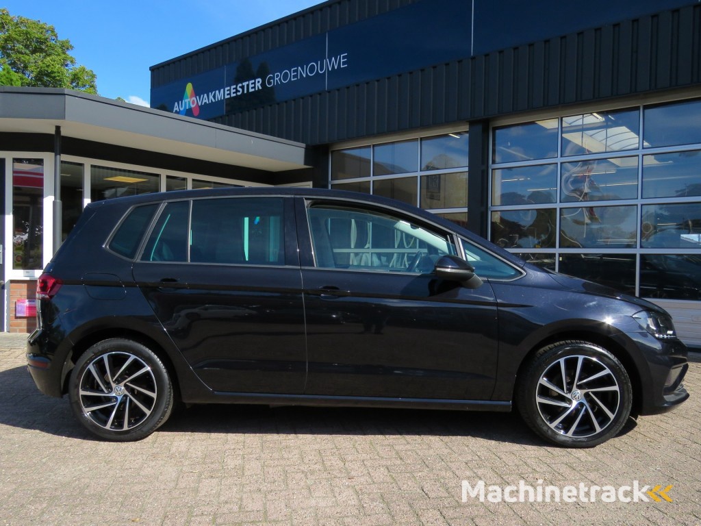 Volkswagen Golf Sportsvan 1.0 TSI 115pk DSG-aut. HIGHLINE / Trekhaak / Camera / 17 Inch  / BOVAG garantie