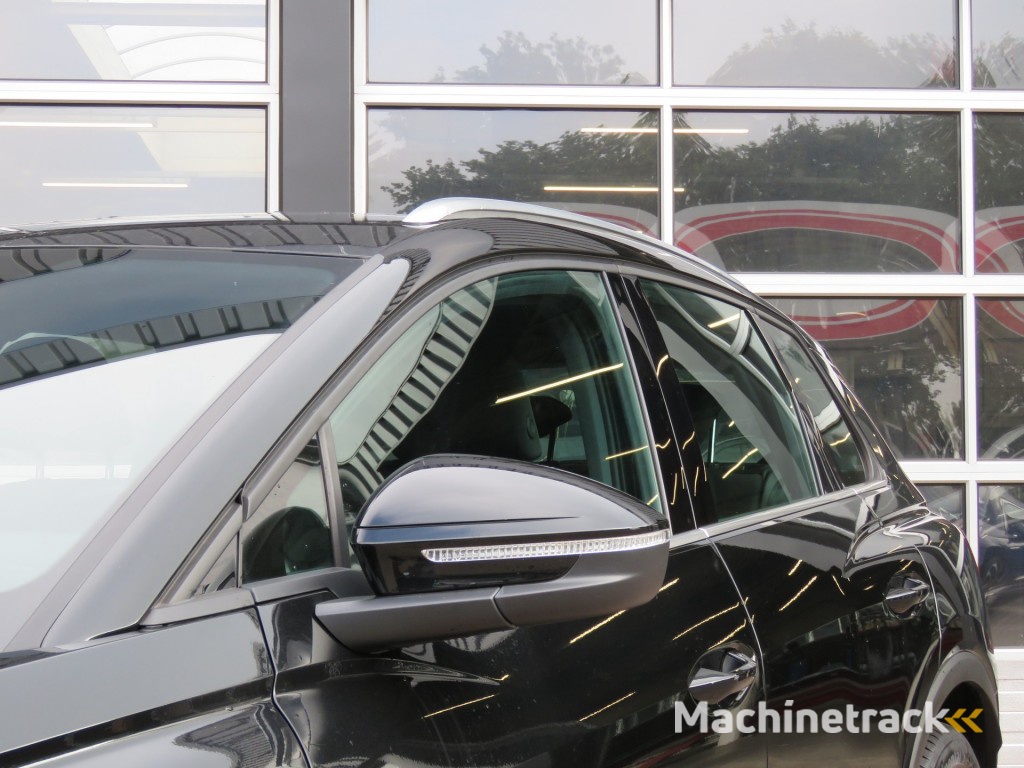 Audi Q4 35 LAUNCH ED. 55 KWH / 19 Inch / Stoelverw. / Elec. klep / BOVAG garantie