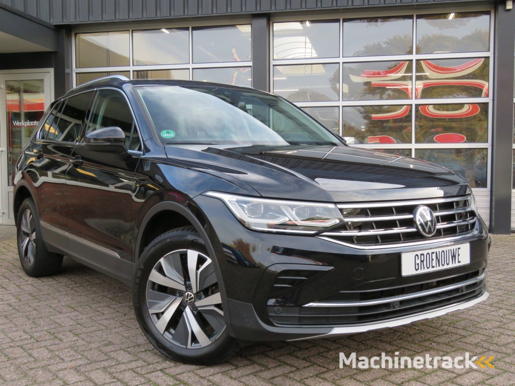 Volkswagen Tiguan 1.4 TSI 245pk eHybrid Elegance / Trekhaak / IQ Light / Stoel + stuurverw. / Camera / BOVAG garantie