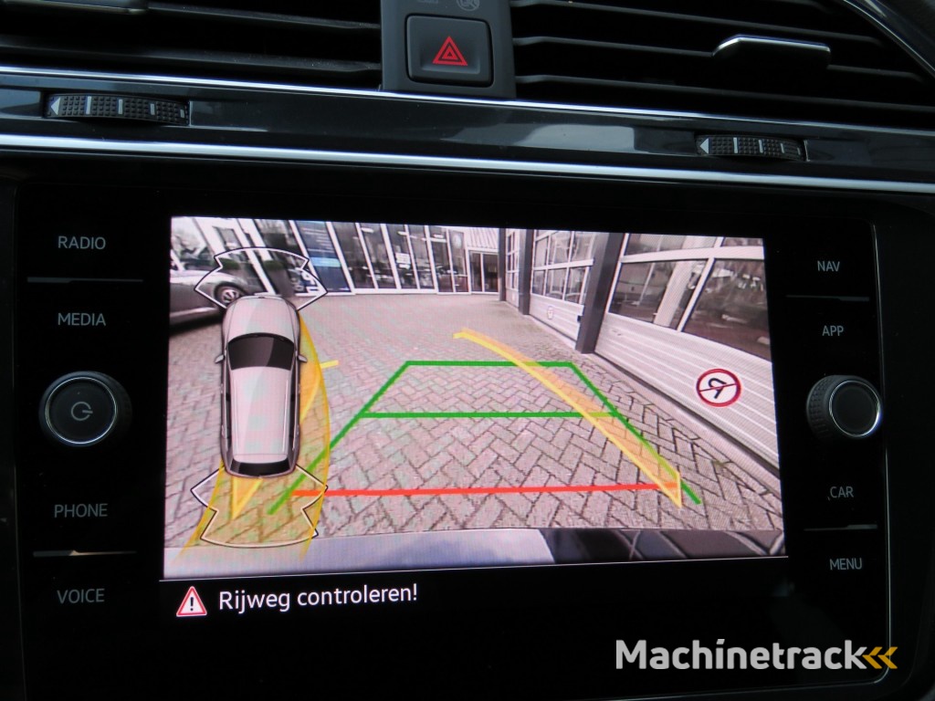 Volkswagen Tiguan 1.4 TSI 245pk eHybrid Elegance / Trekhaak / IQ Light / Stoel + stuurverw. / Camera / BOVAG garantie