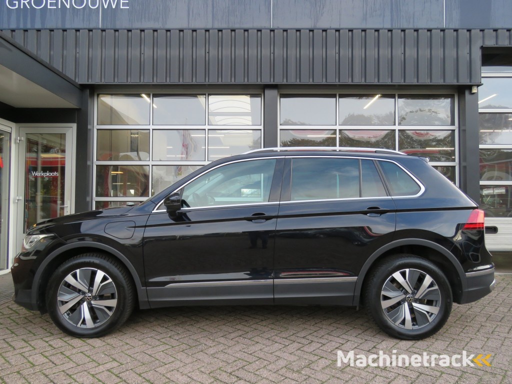 Volkswagen Tiguan 1.4 TSI 245pk eHybrid Elegance / Trekhaak / IQ Light / Stoel + stuurverw. / Camera / BOVAG garantie