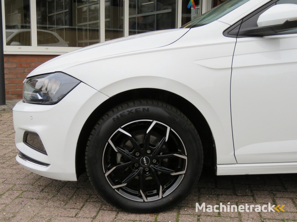 Volkswagen Polo 1.0 TRENDLINE / Airco / Sportvelgen / Pdc V + A / BOVAG garantie