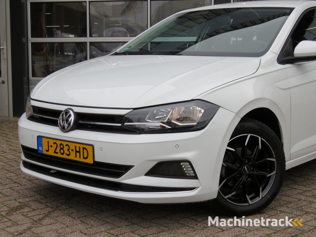 Volkswagen Polo 1.0 TRENDLINE / Airco / Sportvelgen / Pdc V + A / BOVAG garantie