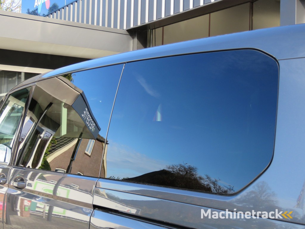 Volkswagen Multivan 1.4 eHybrid L2H1 218PK 7p. / Camera / Navi / 18 Inch / dubbele schuifdeur / BOVAG garantie