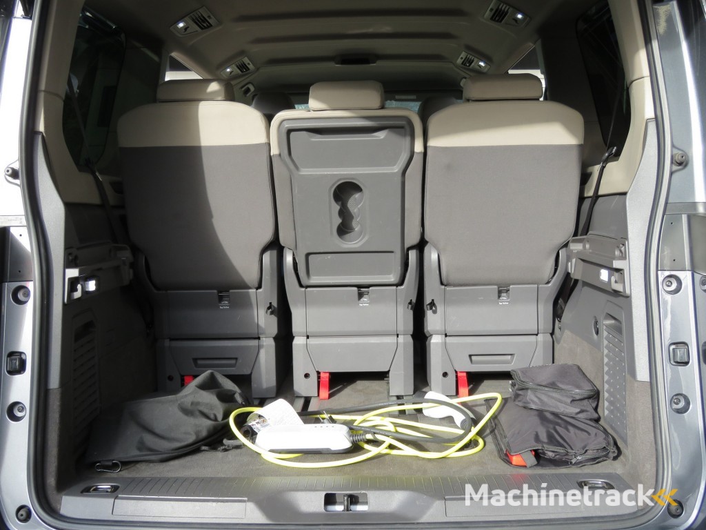Volkswagen Multivan 1.4 eHybrid L2H1 218PK 7p. / Camera / Navi / 18 Inch / dubbele schuifdeur / BOVAG garantie