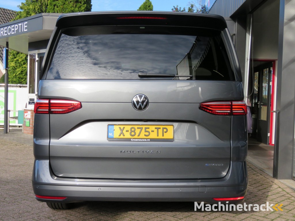Volkswagen Multivan 1.4 eHybrid L2H1 218PK 7p. / Camera / Navi / 18 Inch / dubbele schuifdeur / BOVAG garantie