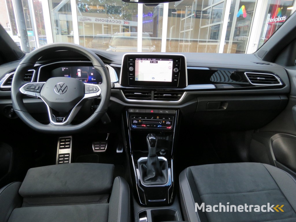 Volkswagen T-roc 1.5 TSI 150pk DSG-aut. R-LINE / Trekhaak afn. / Camera / Stoelverw. / IQ Light / FABRIEKS garantie