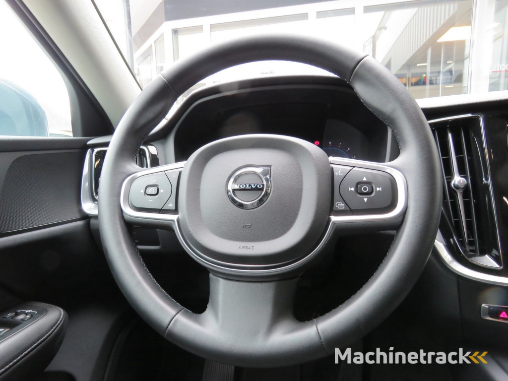 Volvo V60 2.0 B3 163pk Aut. Core / Camera / Stoel-stuurverw. / Elec.klep / Veel opties / BOVAG garantie