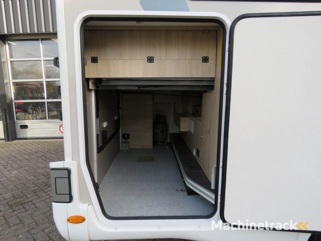 Chausson 648 Titanium VIP 140pk Aut. 4-pers. / Queens bed / Hefbed / Fietsenrek / BOVAG garantie