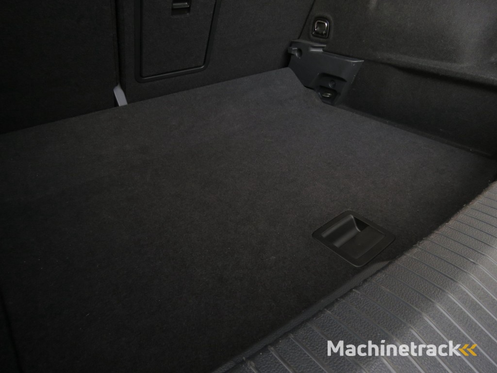 Volkswagen T-roc 1.5 TSI 150pk DSG-aut. R-LINE / Trekhaak afn. / Camera / Stoelverw. / IQ Light / FABRIEKS garantie