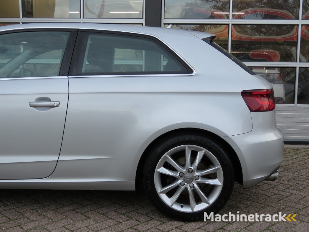 Audi A3 1.4 TFSI AMBIT. PL+ / Navi / Led / Stoelverw. / 17 Inch / BOVAG garantie