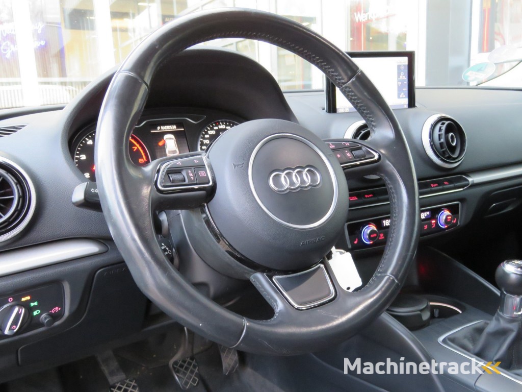 Audi A3 1.4 TFSI AMBIT. PL+ / Navi / Led / Stoelverw. / 17 Inch / BOVAG garantie