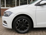 Miniaturansicht von Volkswagen Polo 1.0 TRENDLINE / Airco / Sportvelgen / Pdc V + A / BOVAG garantie