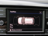 Miniaturansicht von Volkswagen Polo 1.0 TRENDLINE / Airco / Sportvelgen / Pdc V + A / BOVAG garantie