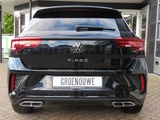 Minituur van Volkswagen T-roc 1.5 TSI 150pk DSG-aut. R-LINE / Trekhaak afn. / Camera / Stoelverw. / IQ Light / FABRIEKS garantie
