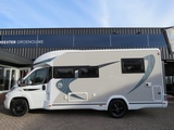 Minituur van Chausson 648 Titanium VIP 140pk Aut. 4-pers. / Queens bed / Hefbed / Fietsenrek / BOVAG garantie