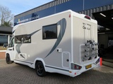 Minituur van Chausson 648 Titanium VIP 140pk Aut. 4-pers. / Queens bed / Hefbed / Fietsenrek / BOVAG garantie