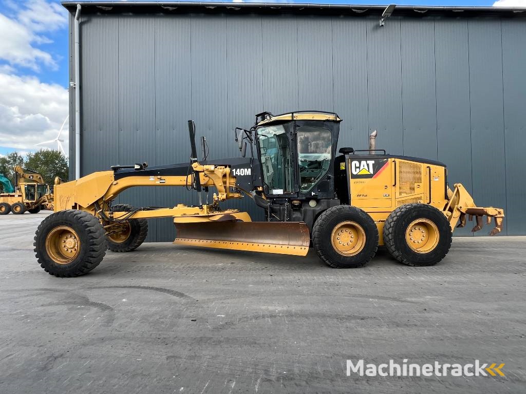 CAT 140M