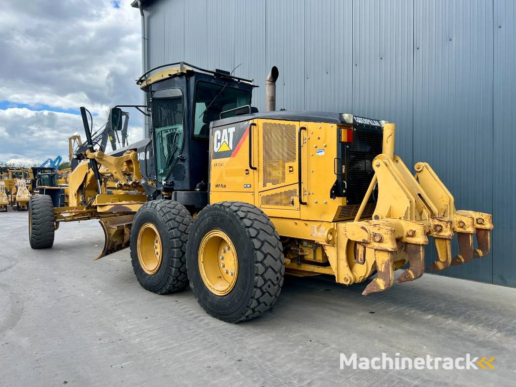 CAT 140M