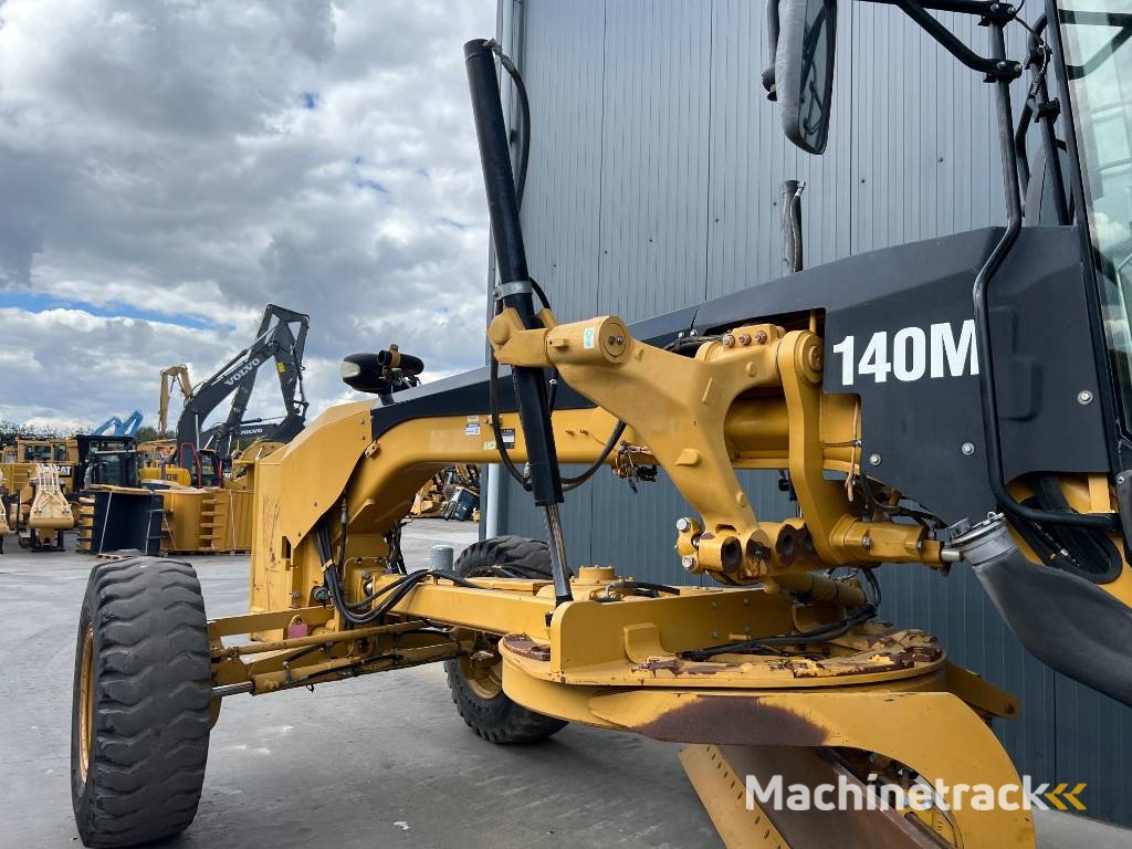 CAT 140M