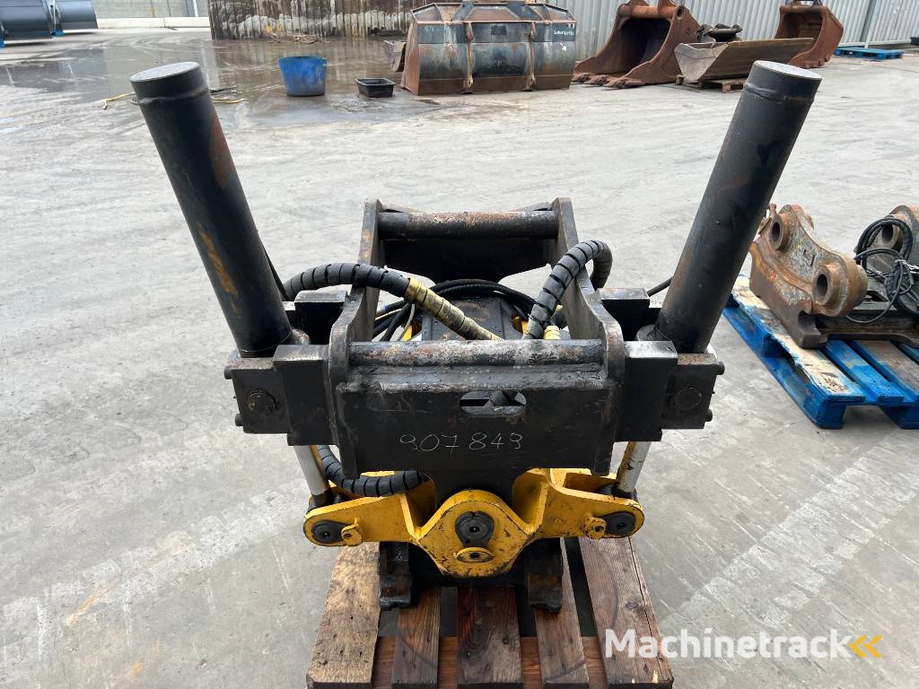 Engcon EC30-S70-S70-SS9