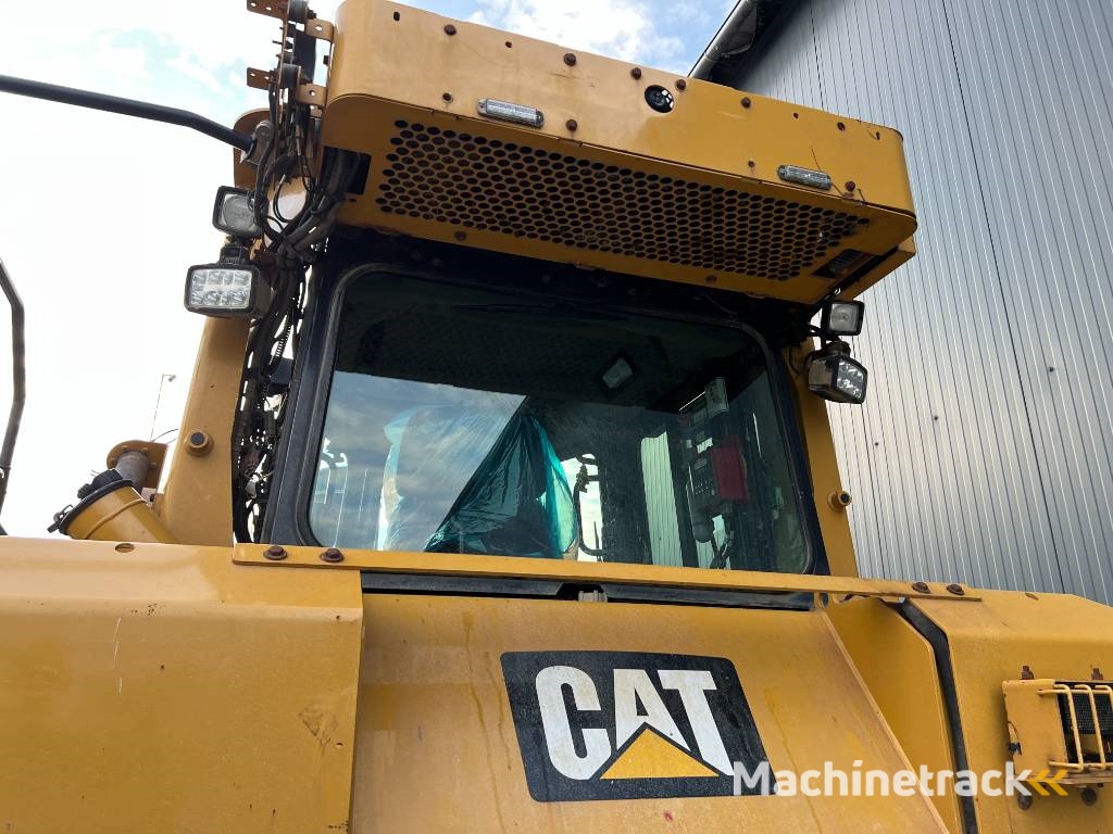 CAT D6T LGP