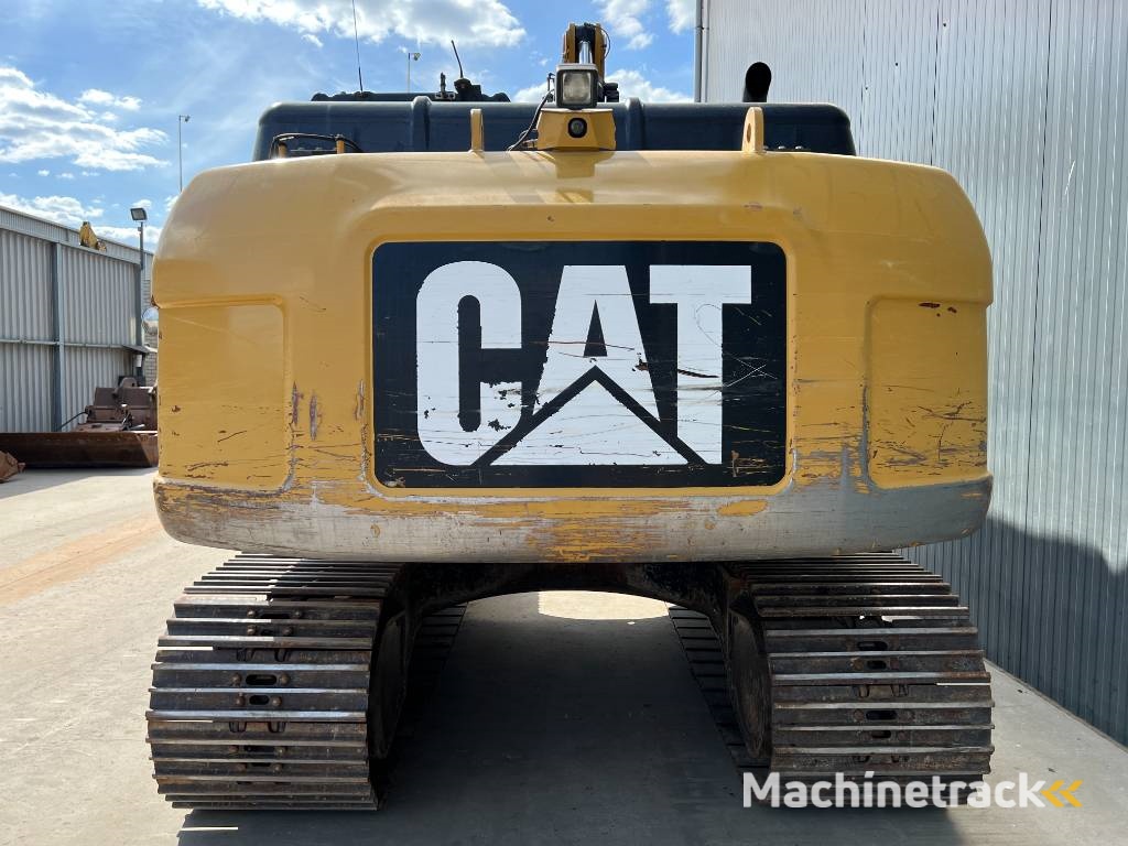 CAT 323D LN VA