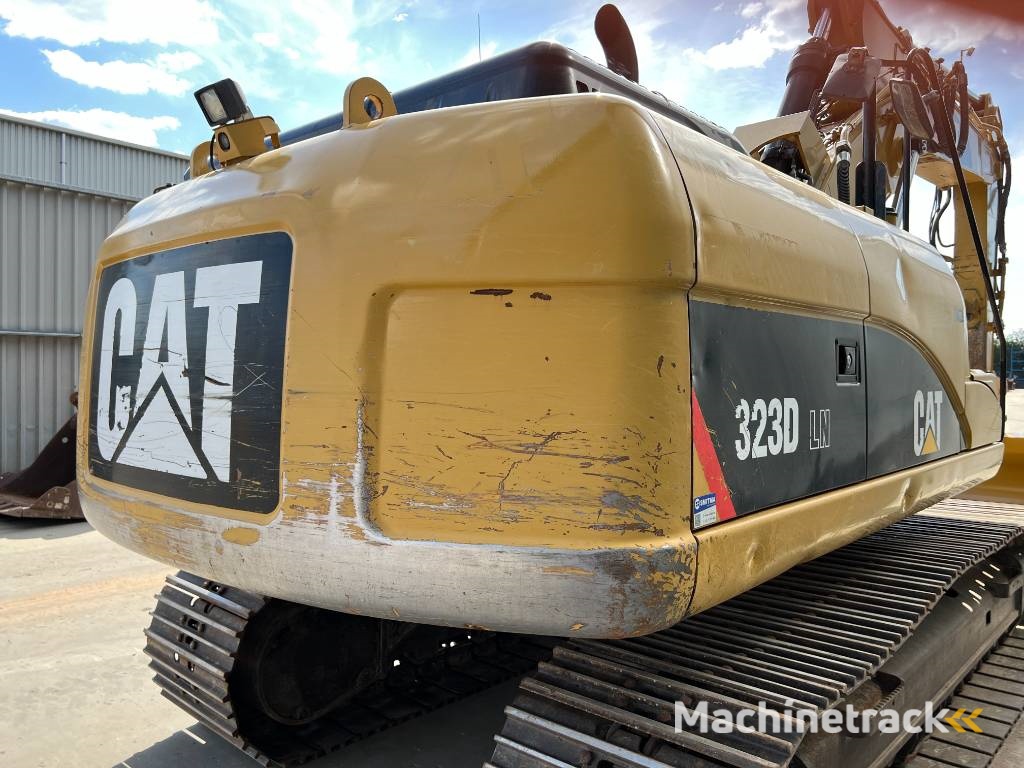 CAT 323D LN VA