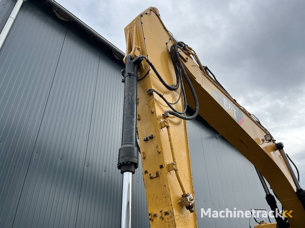 CAT 328D LCR