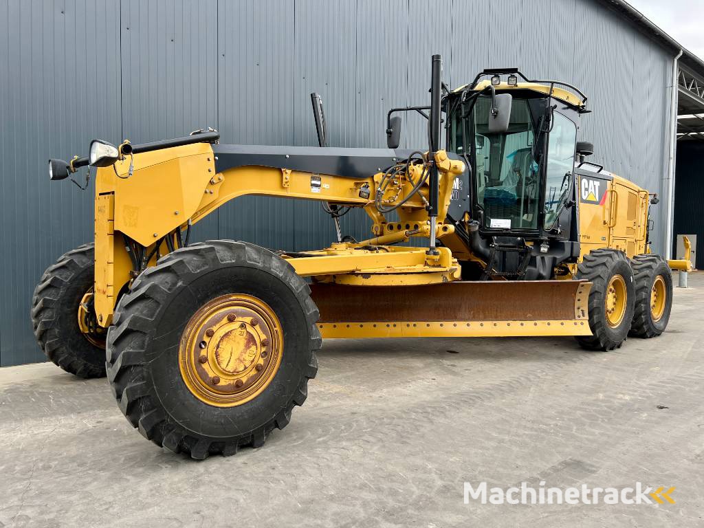 CAT 140M2 AWD