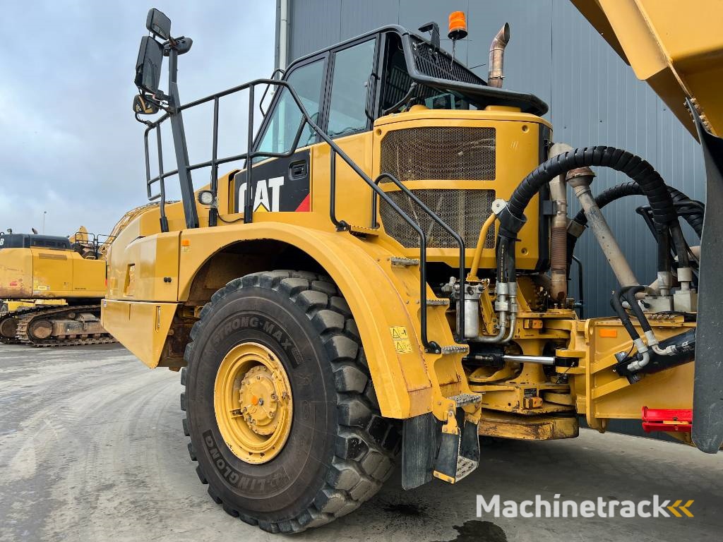 CAT 735C