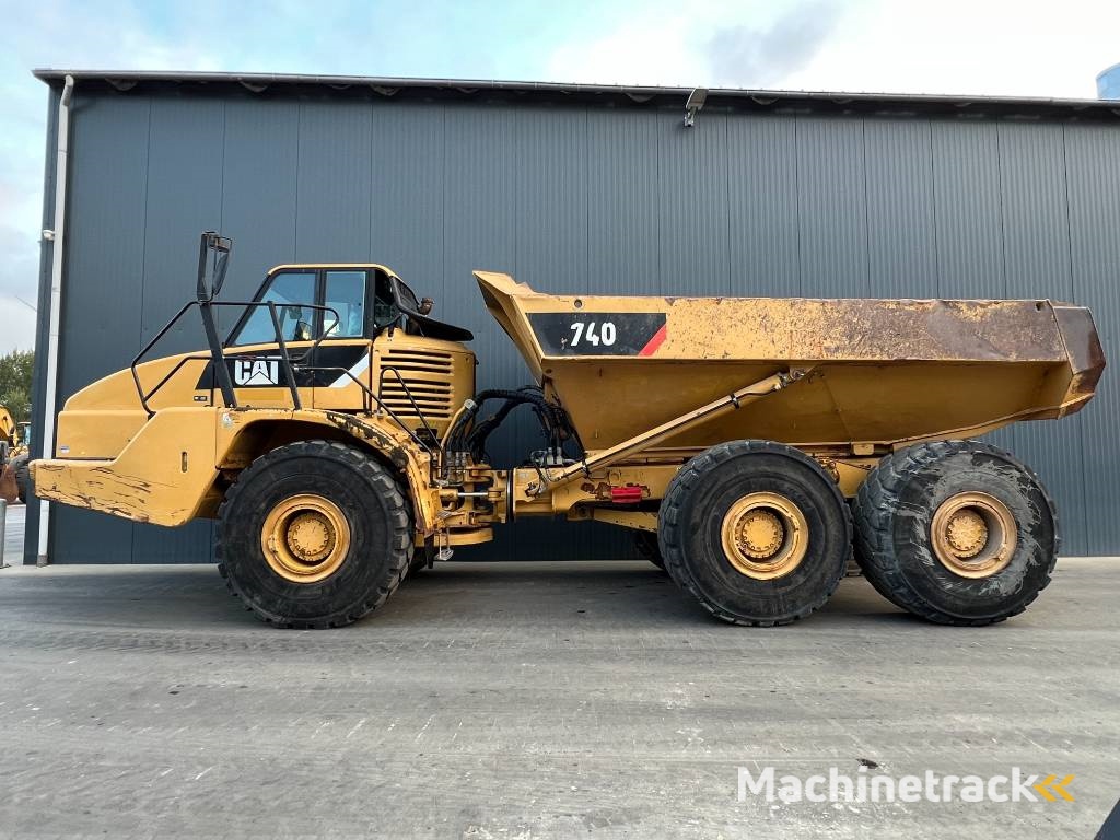 CAT 740