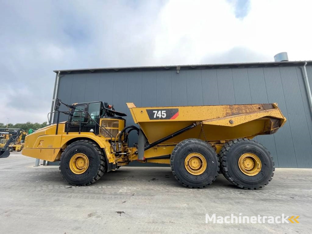 CAT 745 04A - New Tires